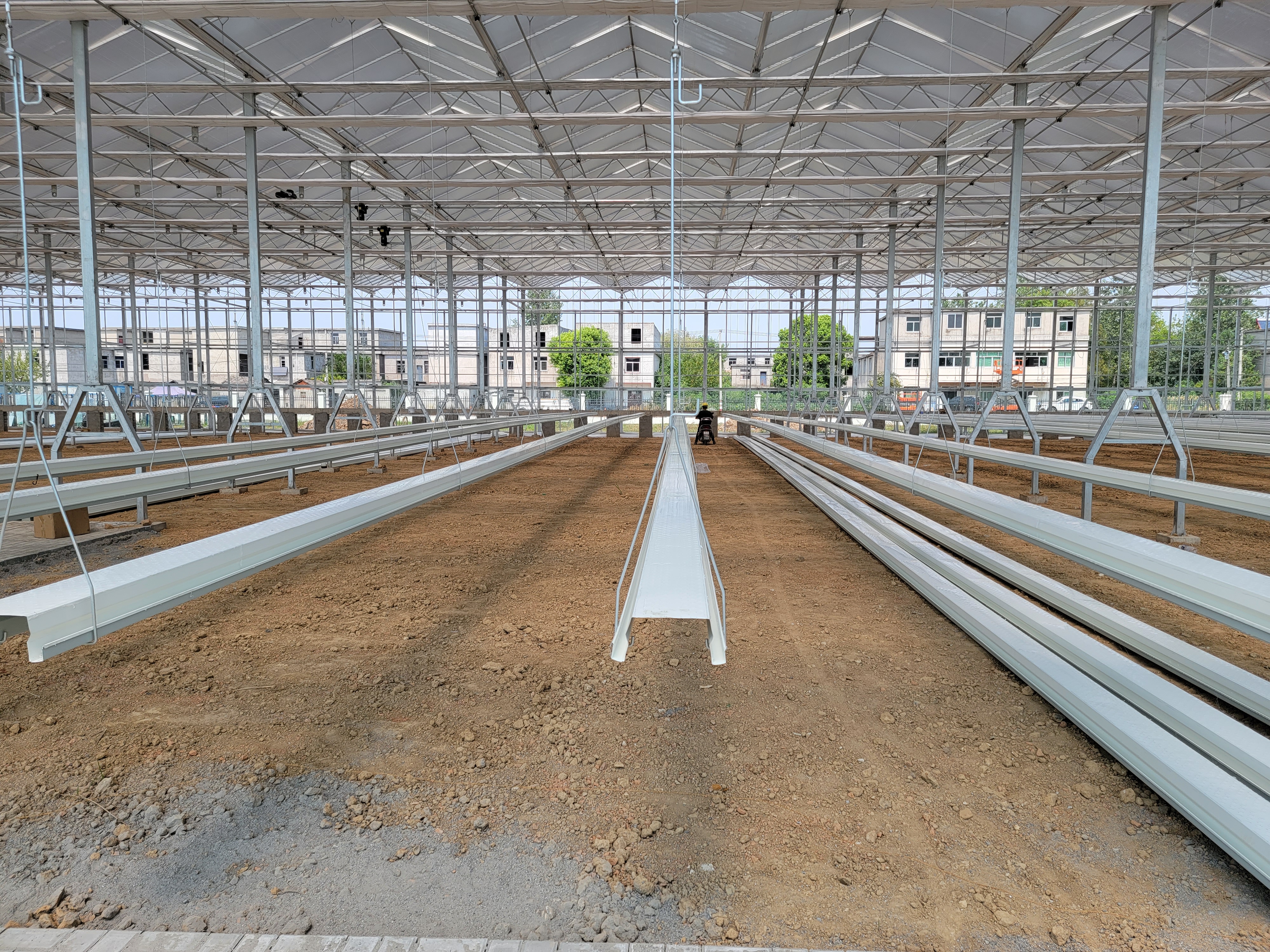 600A Tomato Growing Gutter